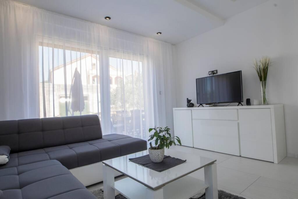 Holiday House Gavran Водице Екстериор снимка