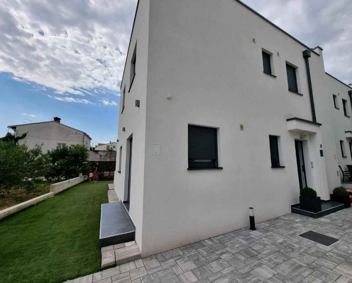 Holiday House Gavran Водице Екстериор снимка